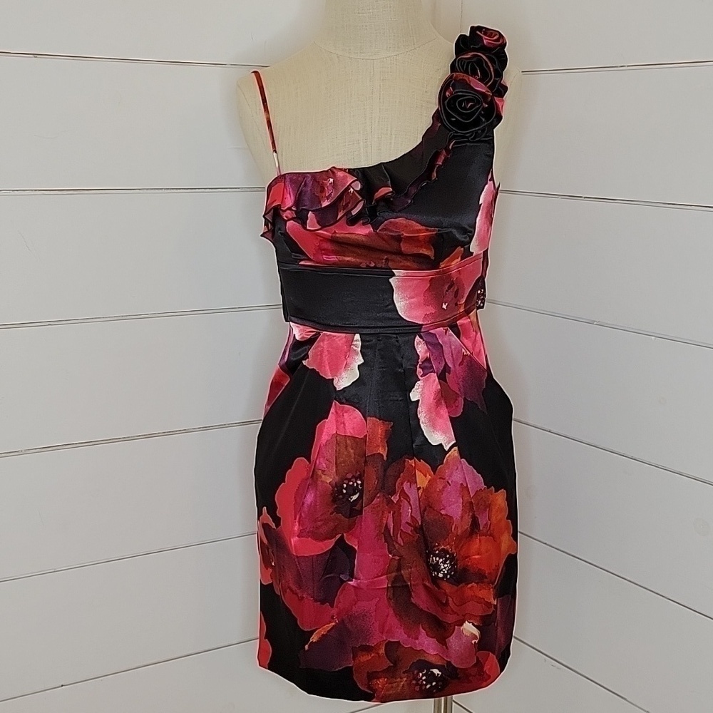 SPEECHLESS size 3 black and red floral one shoulder mini dress